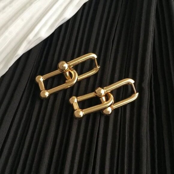 Gold Silver Simple U-Shaped Chain Earrings - Picture 7 of 8